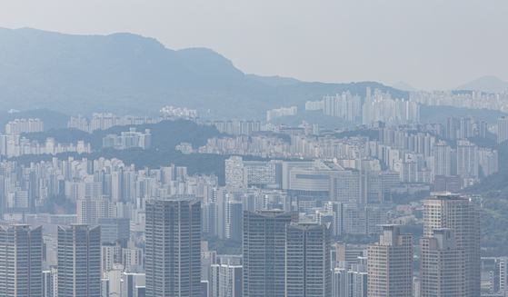 8월 소비자 심리, 주택시장 낙관으로 7년 만에 최고치 기록